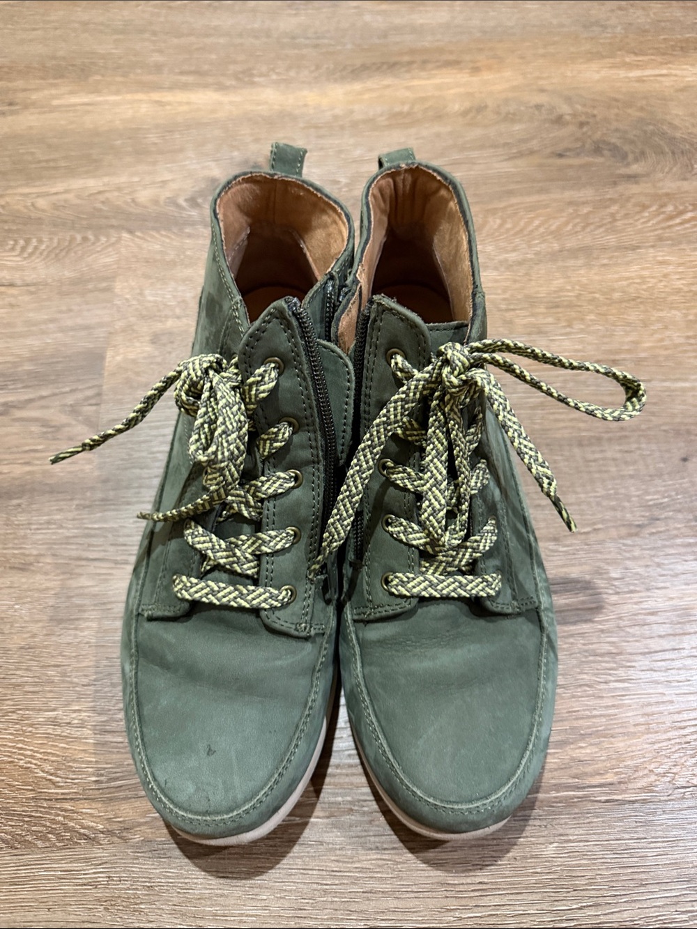 Vionic Magnolia Shawna Short Boot in Olive Green w/ Zip Side Closure - 8.5 WIDE - Picture 4 of 12